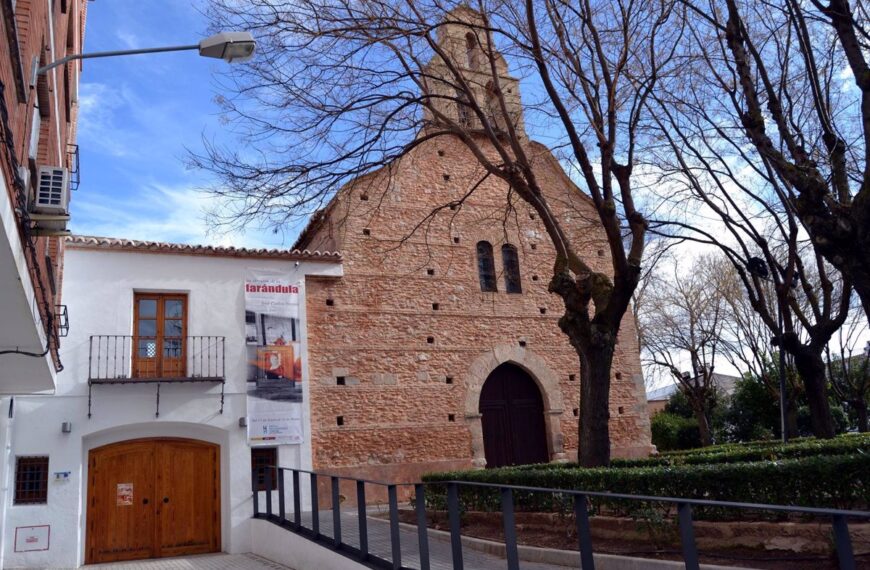 Torralba de Calatrava Festeja el Día Mundial del Teatro con una Visita Teatralizada este Miércoles