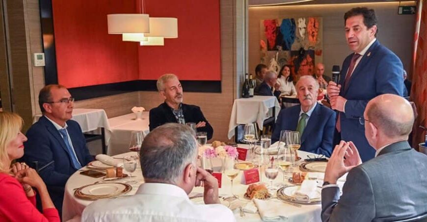 Valverde se Compromete a Potenciar Fenavin con un Enfoque Quijotesco