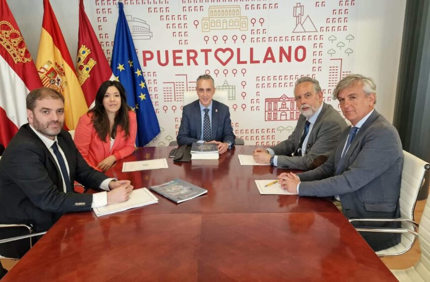 El Colegio de Ingenieros de Caminos mantiene una reunión con el alcalde de Puertollano