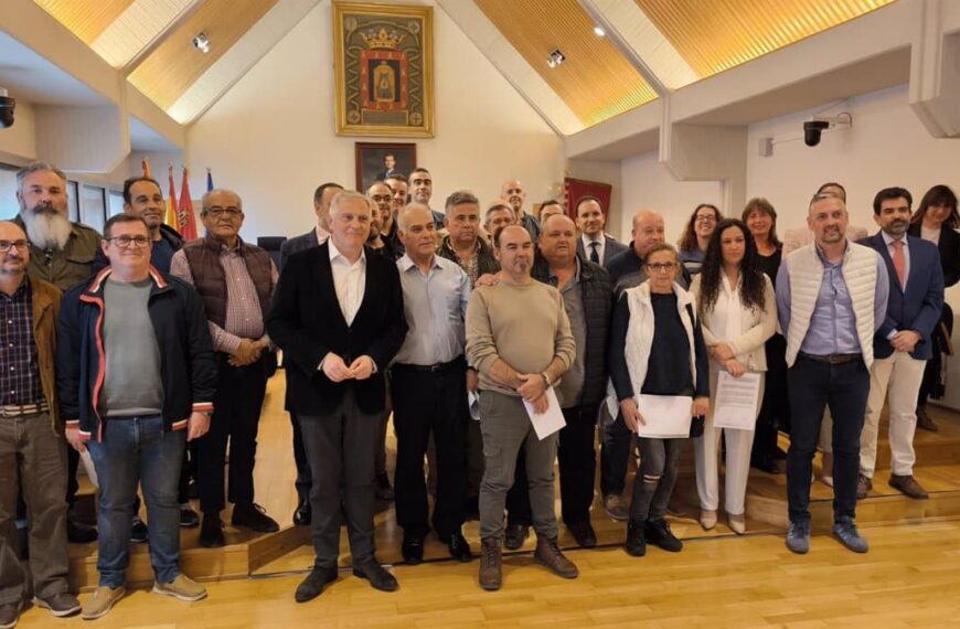 Veintitrés Empleados Municipales Consolidan su Puesto en el Ayuntamiento de Ciudad Real