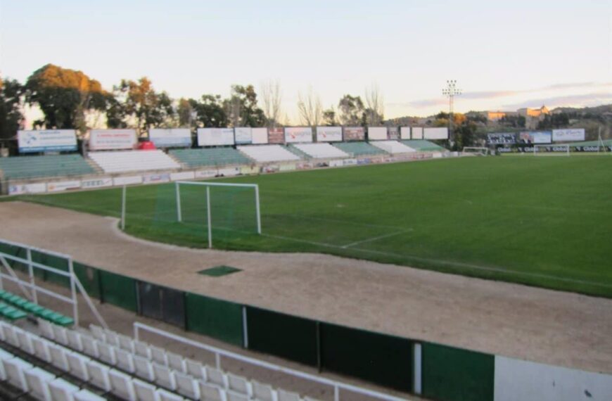 Encuentro de Políticos y Periodistas en el I Triangular de Fútbol Pre Corpus de Diario CLM