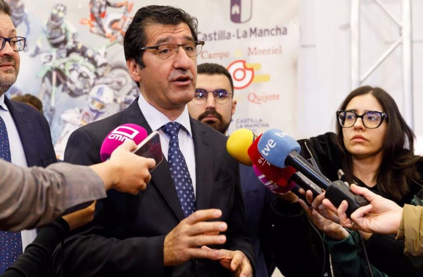 Gobierno de Castilla-La Mancha Apoya la Carta de Sánchez a Militantes y Afirmación del PSOE como Partido Transformador