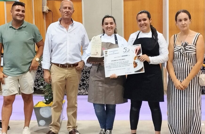 María Luisa de la Torre, del Restaurante Retama de Ciudad Real, gana el XIV Concurso Nacional de Cocina ‘Ajo Morado Las Pedroñeras’