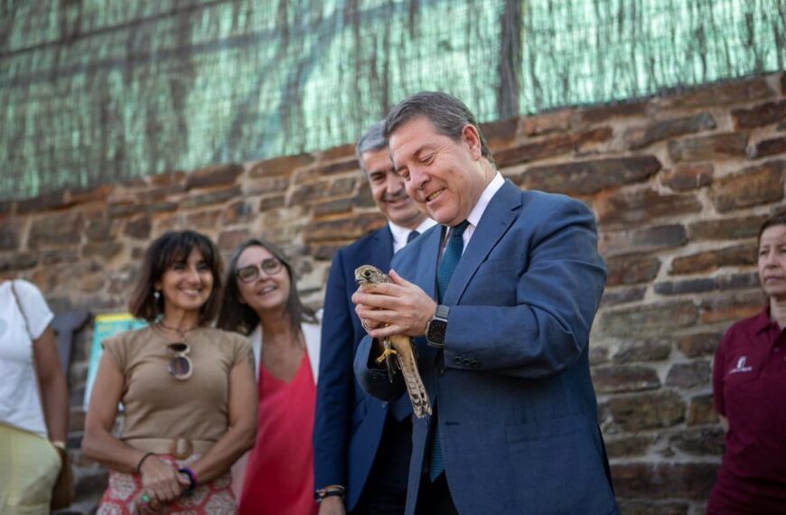 Page Abre Renovación del CERI en Sevilleja de la Jara y Destaca su Contribución a la Formación Ambiental Juvenil