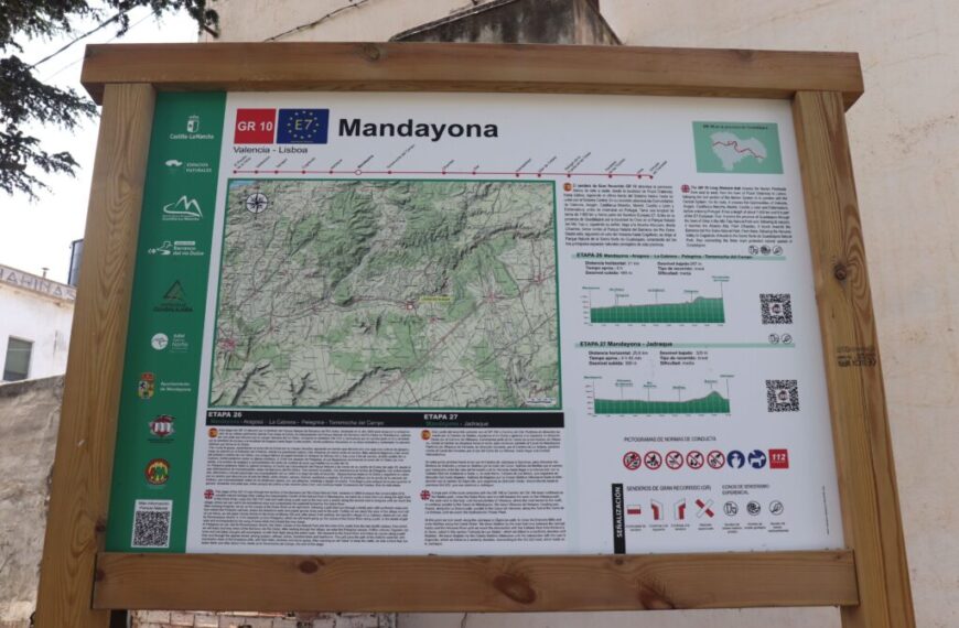 ADEL continúa su labor informativa sobre la Sierra Norte, señalizando lugares naturales emblemáticos