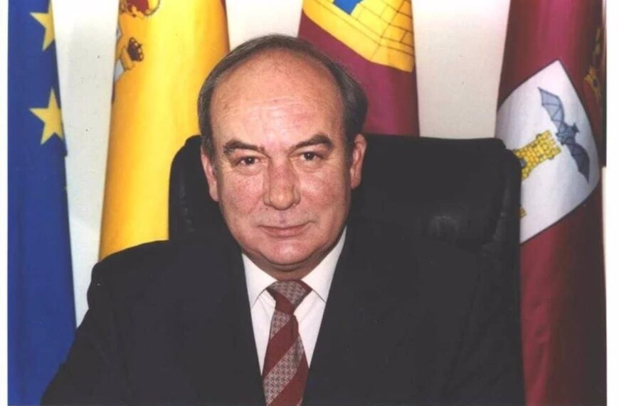 El alcalde de Albacete lamenta el fallecimiento de Pérez Castell y destaca su compromiso
