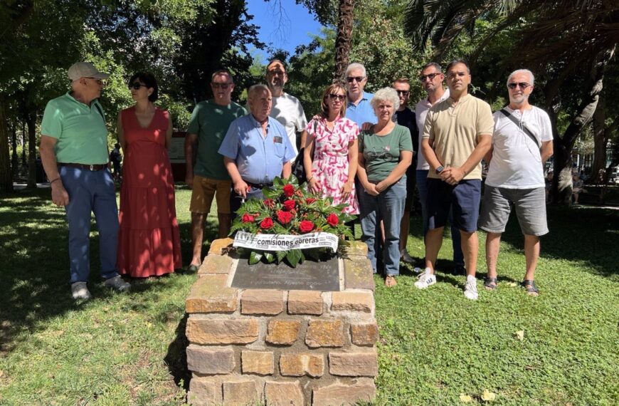 Puertollano homenajea a las víctimas del accidente de la petroquímica de 2003 conmovido por la siniestralidad laboral
