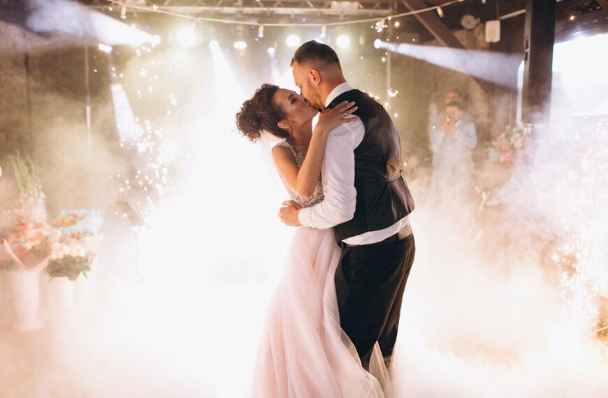 Transforma Tu Evento: Cómo la Iluminación y la Decoración Crean la Boda de Tus Sueños