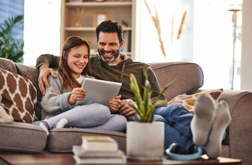 La Vigilancia Digital Parental: Garantizando la Seguridad de los Menores en las Redes Sociales