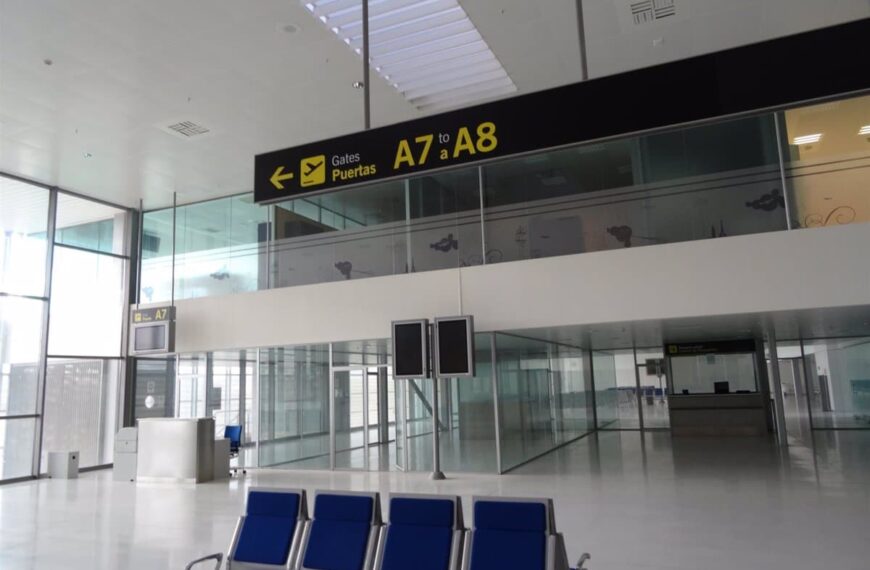 C-LM Exige Explicaciones Sobre El Aeropuerto De Ciudad Real Y Asegura Que El Gobierno Estudia Aceptar Inmigrantes
