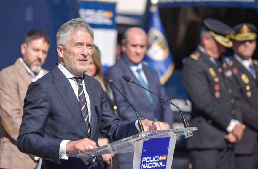 Marlaska Responde a Saiz Sobre el Centro de Migrantes en C-LM y Asegura Estar en Fase de Valoración