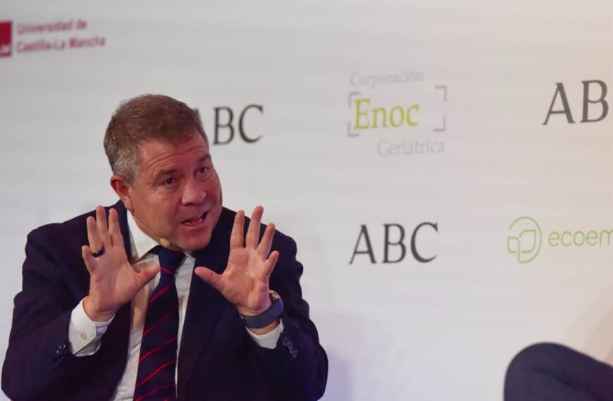 Page rechaza que el aeropuerto de Ciudad Real busque «una explotación de negocio sobre seres humanos» en su gestión política