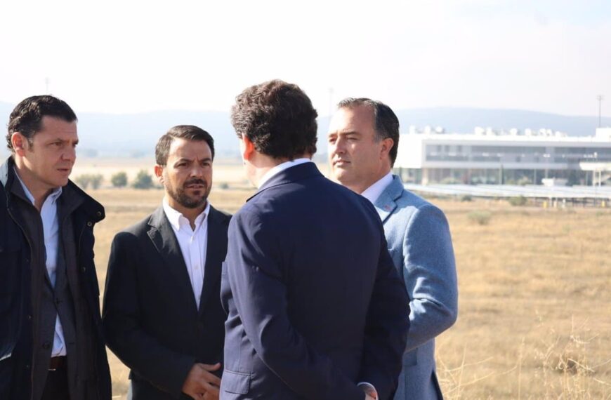 Vox solicita una comisión de investigación sobre el macrocentro de inmigrantes en el aeropuerto de Ciudad Real