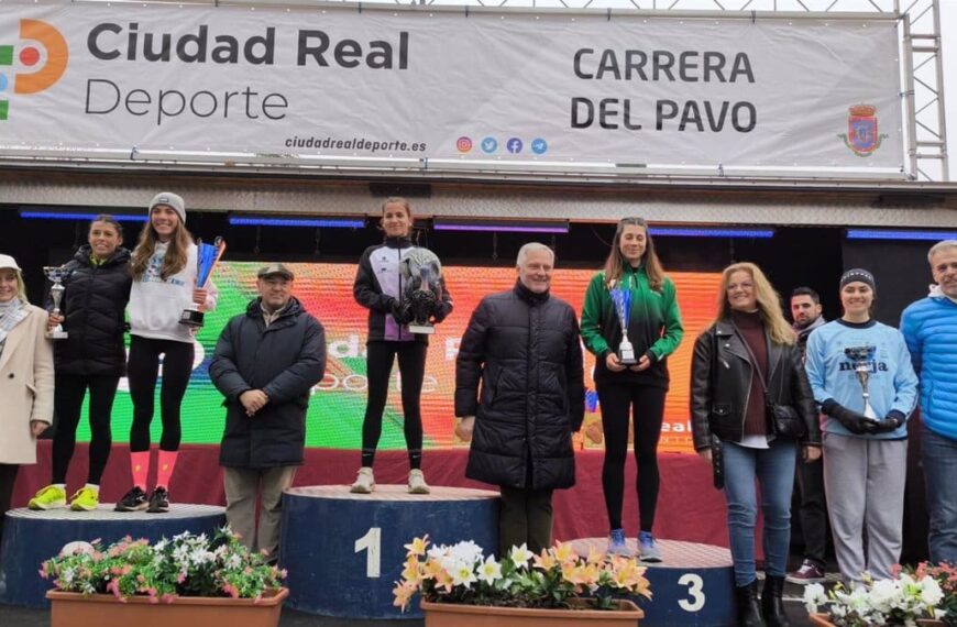 Chiki Pérez y Queralt Criado, Campeones de la LI Carrera del Pavo en Ciudad Real, Celebran Su Victoria en Este Gran Evento