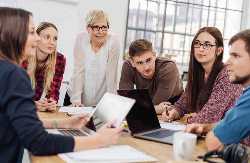 El 12 de diciembre comienza la renovación y selección de directores de centros docentes en Castilla-La Mancha