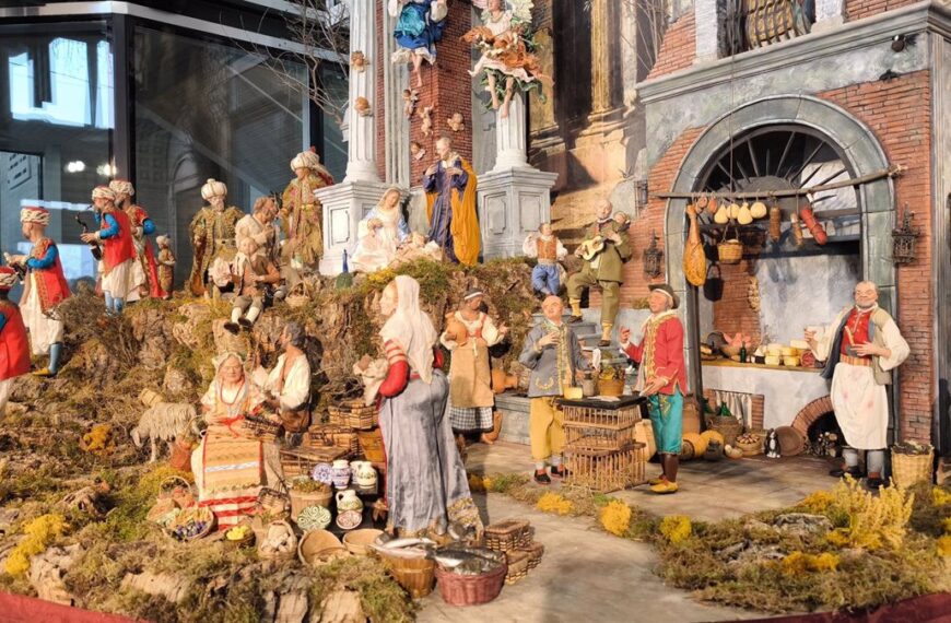 El Belén Municipal Estilo Napolitano En Ciudad Real Abre Con 11 Nuevas Piezas Para Celebrar La Navidad