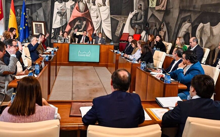 La Diputación de Ciudad Real aprueba sus cuentas para 2025, alcanzando los 165 millones, la cifra más alta de su historia