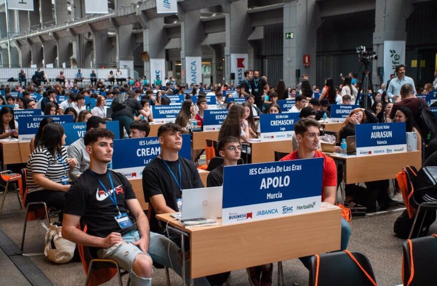 Más de 800 estudiantes de C-LM participan en la competición educativa Young Business Talents para desarrollar su talento empresarial