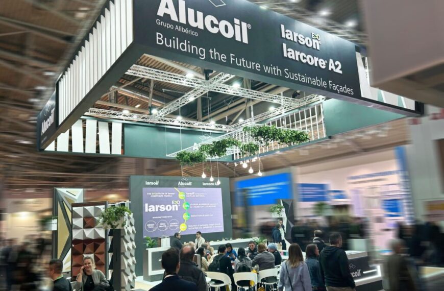 ALUCOIL Revoluciona el Mercado con su Sostenible Gama de Paneles Larson® EVO