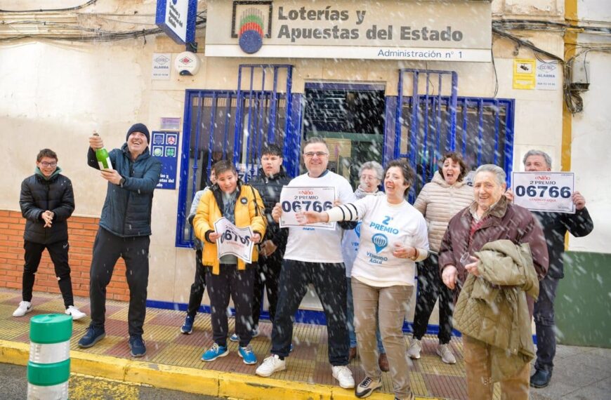 El 06.766 de ‘El Niño’ provoca una gran felicidad en C-LM con varias administraciones premiadas que repiten fortuna
