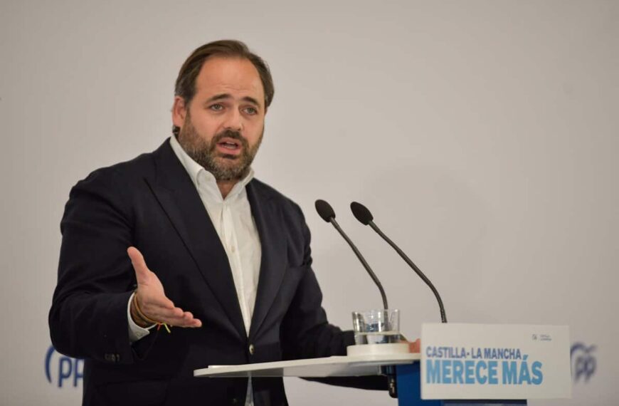 Núñez critica a Page por su cobardía al no defender las necesidades de Castilla-La Mancha ante Pedro Sánchez