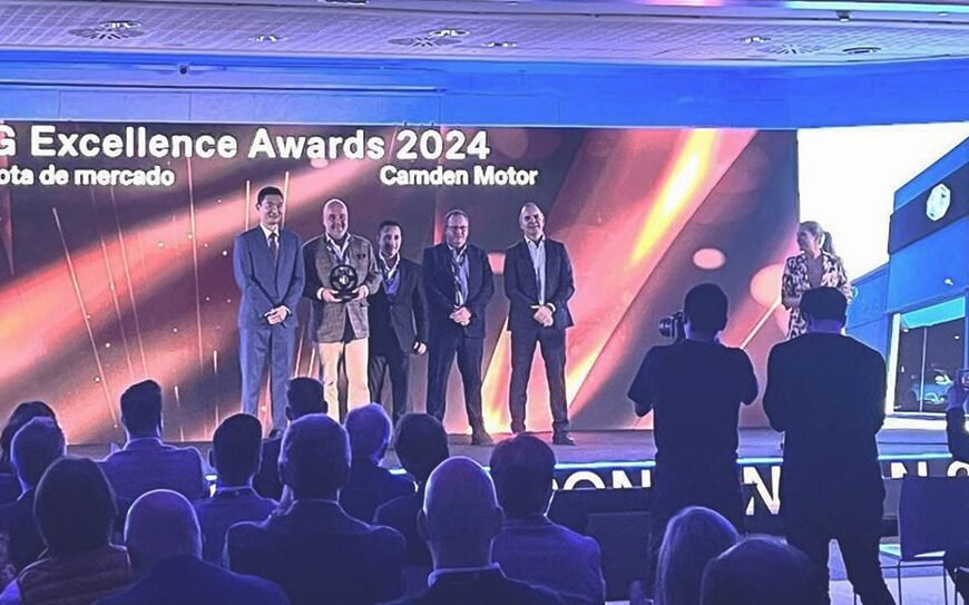 Camden Motor recibe el premio a la mejor cuota de mercado de la red de concesionarios MG