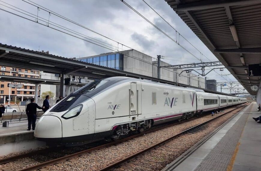 España Avanza Hacia la Implementación de un Billete Único de Transporte Público para 2026