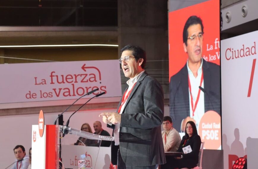 Caballero revalida como secretario general del PSOE en Ciudad Real y se compromete a mejorar la vida de los ciudadanos.