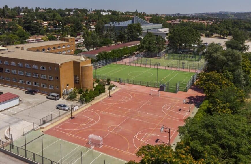 Colegio Santa María de los Rosales: Reconocido en el Top 100 de Colegios en España en 2025