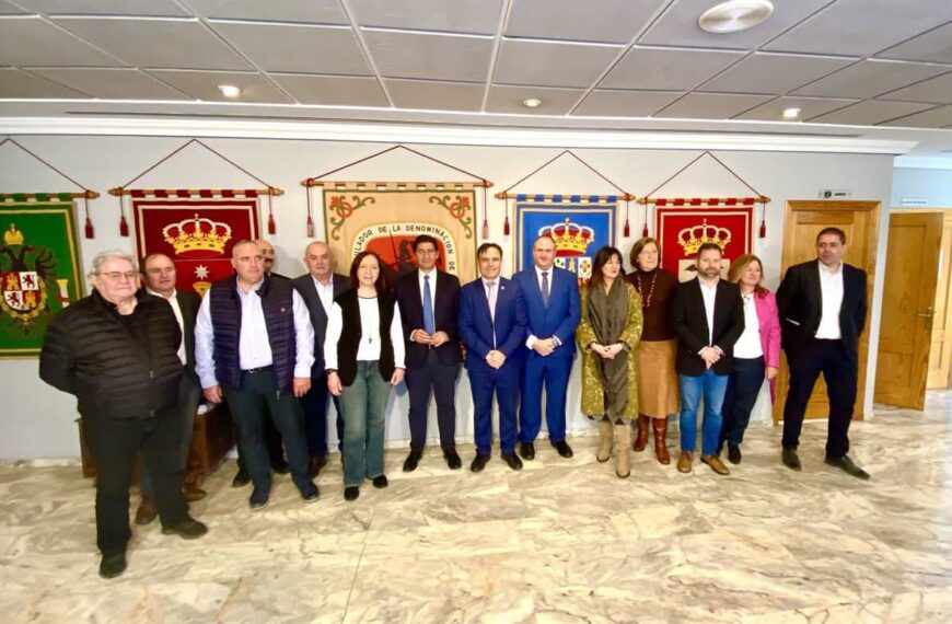 Gobierno de C-LM Renueva Apoyo a Fenavin Colaborando con Diputación de Ciudad Real «Por Encima de los Colores Políticos»