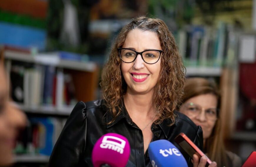 Gobierno de CLM demanda al PP romper acuerdos con Vox en ayuntamientos y diputaciones tras el escándalo en Ciudad Real