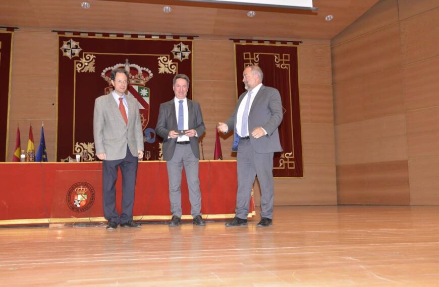 Juan Ignacio Cirac Regresa a la UCLM Emocionado por Compartir Cómo los Ordenadores Cuánticos Revolucionarán el Mundo