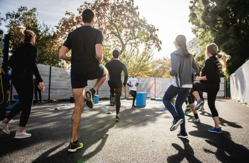 Importancia del Calentamiento en Climas Fríos: Clave para Evitar Lesiones Según Quirón Prevención