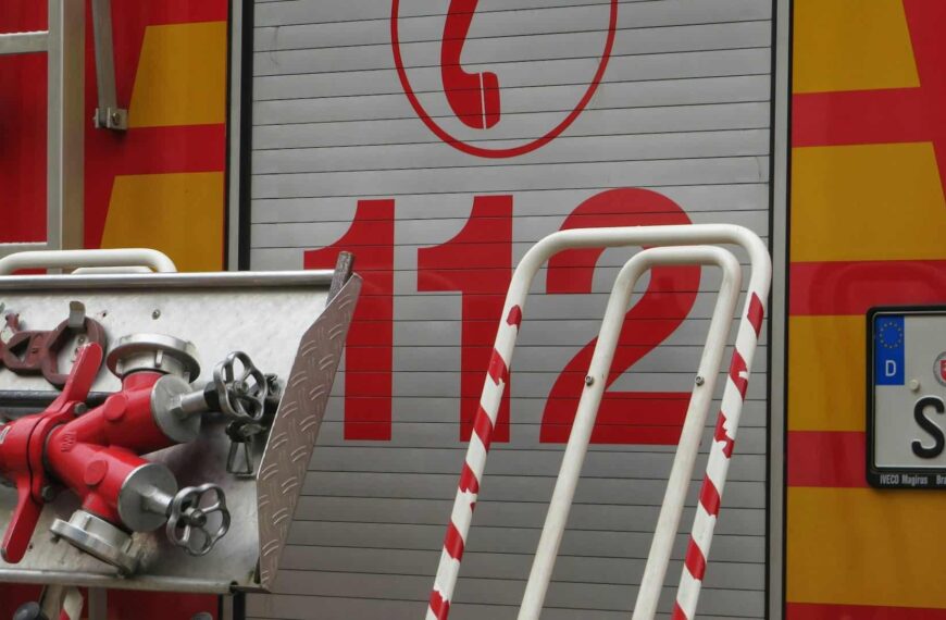 ¿Llamar al 092 te puede salir caro? Descubre las tarifas de los números de emergencia