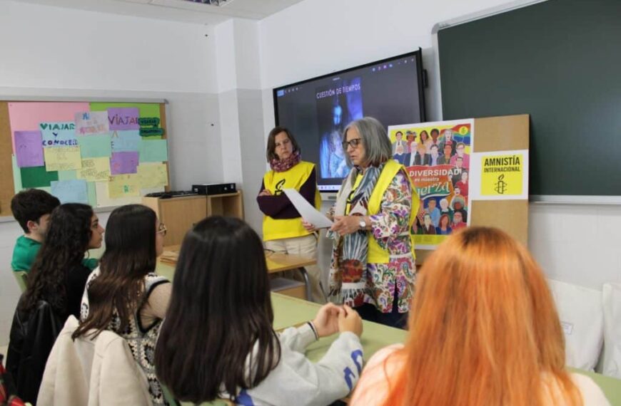 Entrega del premio del IV Certamen de audiovisuales convocado por Amnistía Internacional para centros educativos de Castilla-La Mancha