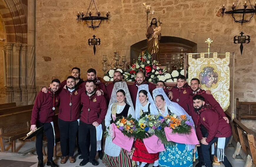 Villahermosa celebra con éxito su tradicional “Falla Manchega” pese al mal tiempo