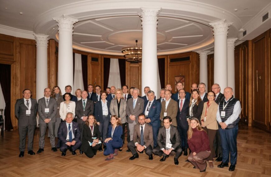 Compromiso Ejecutivo: Promoviendo Ética y Pluralidad en las Políticas de Diversidad