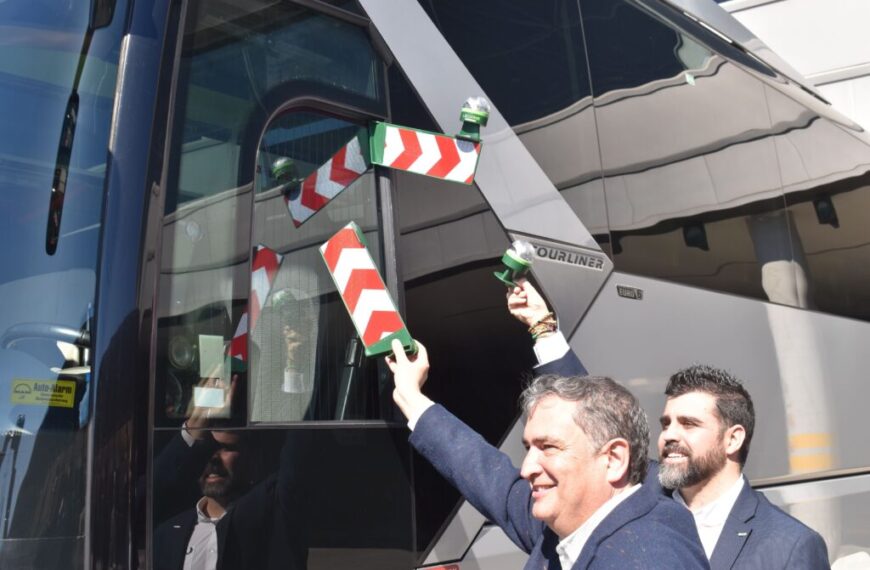 Vectalia Incrementa la Seguridad Vial de Su Flota con la Innovadora Baliza LED One Connected de Erum Vial