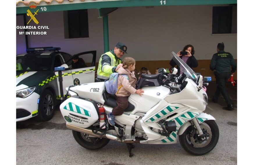 Escolares de Carrión de Calatrava visitan la Comandancia de la Guardia Civil en Ciudad Real