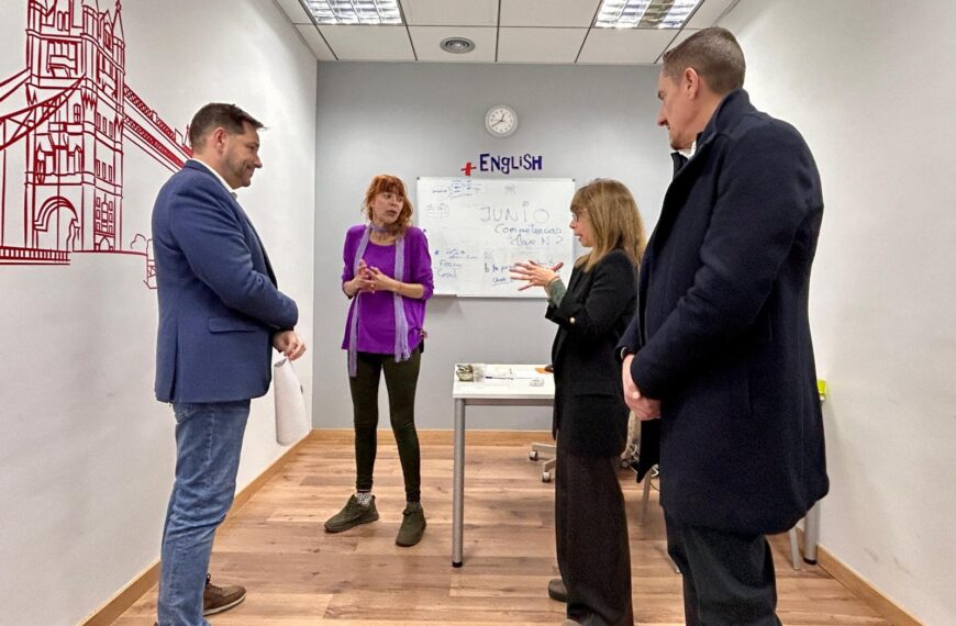 El subdelegado del Gobierno de España en Ciudad Real conoce la sede de INCISO