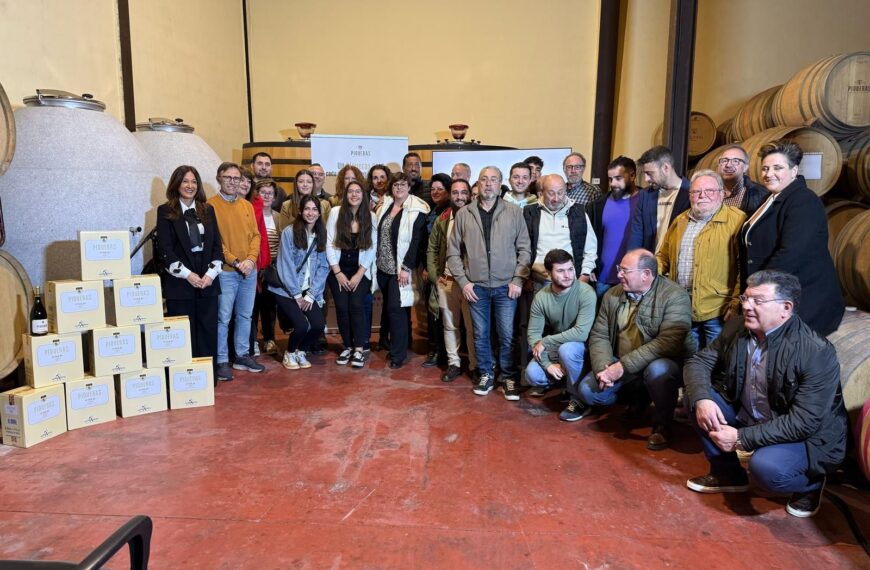 Bodegas Piqueras: Generosidad Vinícola en las Fiestas Mayores de Almansa