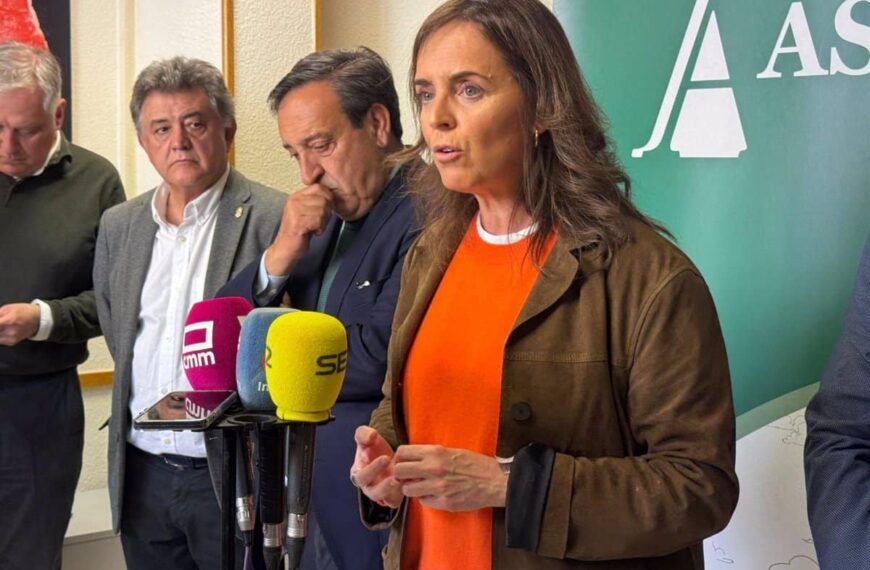 Fúnez exige a Sánchez una bajada de impuestos para los agricultores ante la incertidumbre arancelaria de EE.UU.