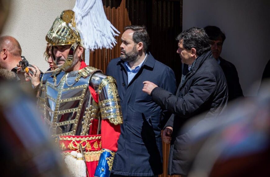 Núñez Solicita a la Junta un Plan Estratégico de Turismo para Coordinar Recursos y Mejorar Datos Turísticos