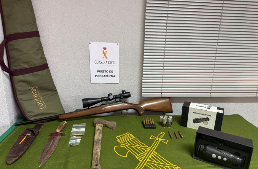Detenidas dos personas por la Guardia Civil mientras practicaban la caza ilegal