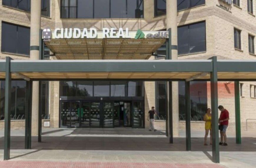 CCOO Critica el Cierre de la Taquilla de Renfe en Ciudad Real Durante el Puente