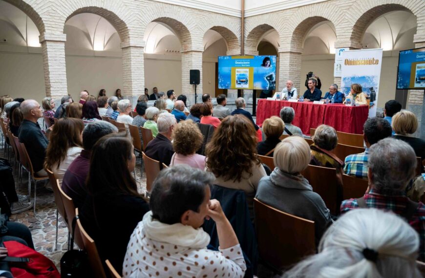 Ciudad Real rinde homenaje a la periodista Marta Castro con la presentación de Omnisciente, su novela póstuma