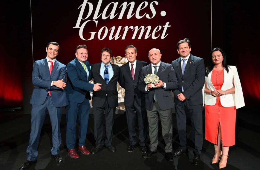 Venari recibe el premio al mejor proyecto de formación gastronómica en los I premios Planes Gourmet de Mediaset