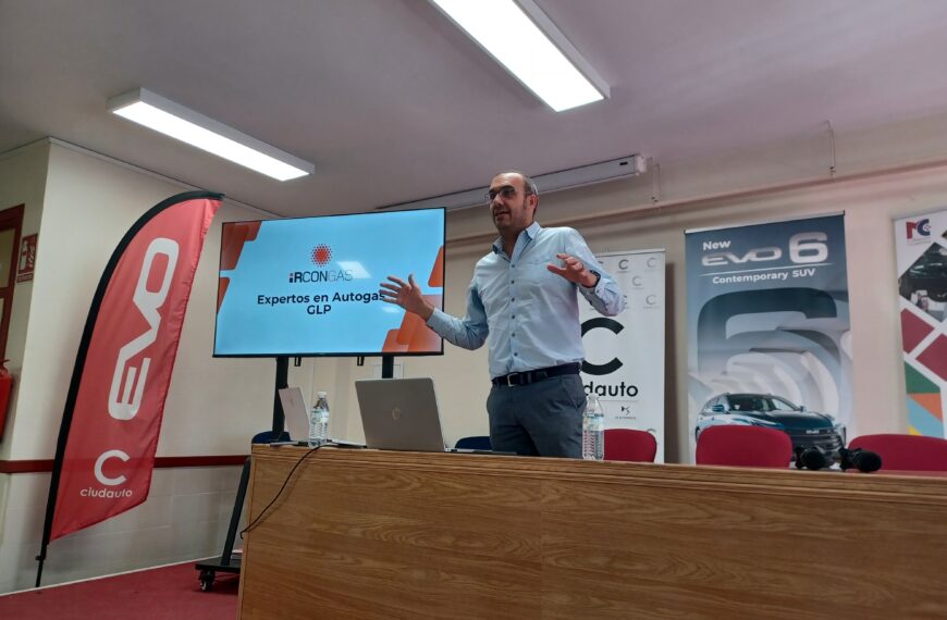 IRCONGAS enseña a aspirantes a mecánicos la conversión de vehículos a GLP