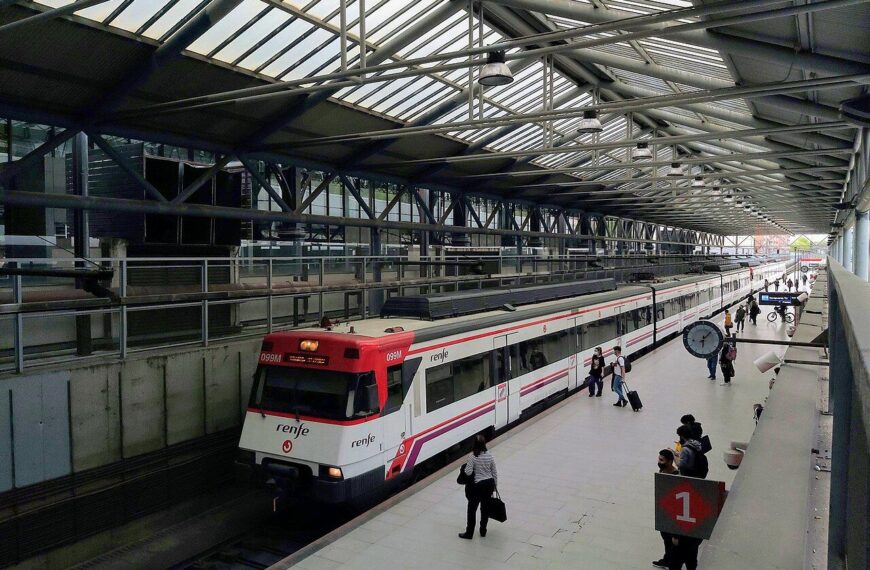 Adif Acelera la Digitalización Ferroviaria con la Implementación Avanzada de BIM