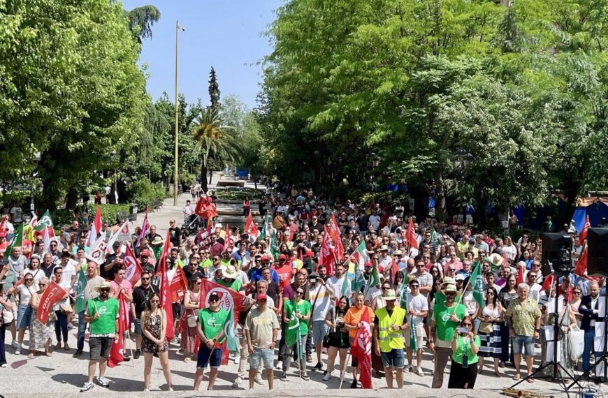 Alcaldes de la comarca de Puertollano apoyan a trabajadores y familias de Fertiberia en defensa de su viabilidad